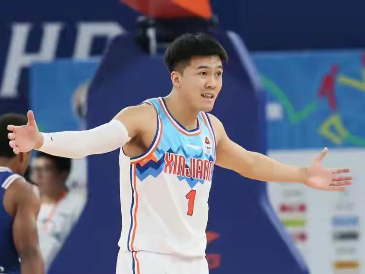 个赛季的表, 黄荣奇自己 个赛季的表, 黄荣奇自己