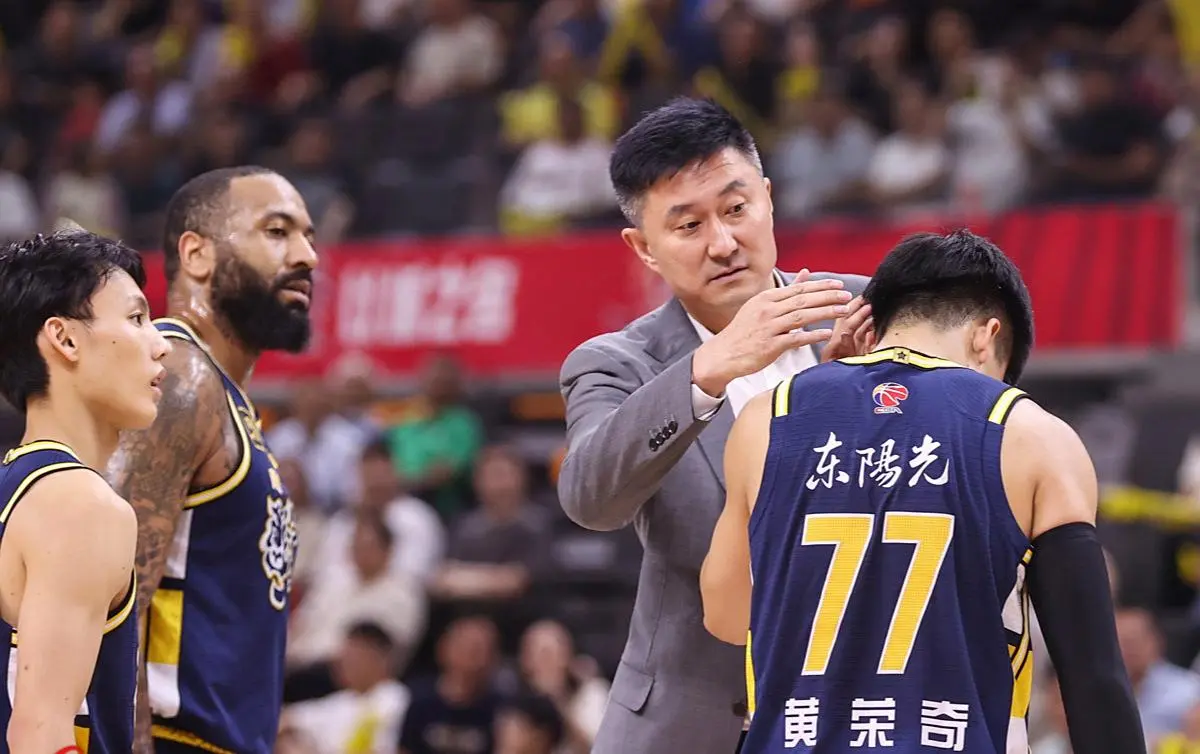 之前的熟悉, 续约, 美国打球不