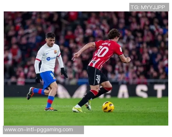 巴萨与埃瓦尔激战正酣第十九轮精彩比赛录像回顾与分析